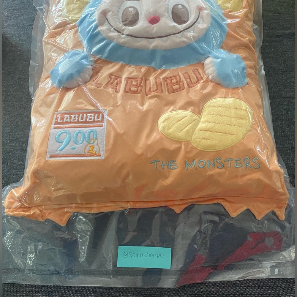 Pop Mart Labubu Chips Wacky Mart Pillow New Sealed - Picture 3 of 9
